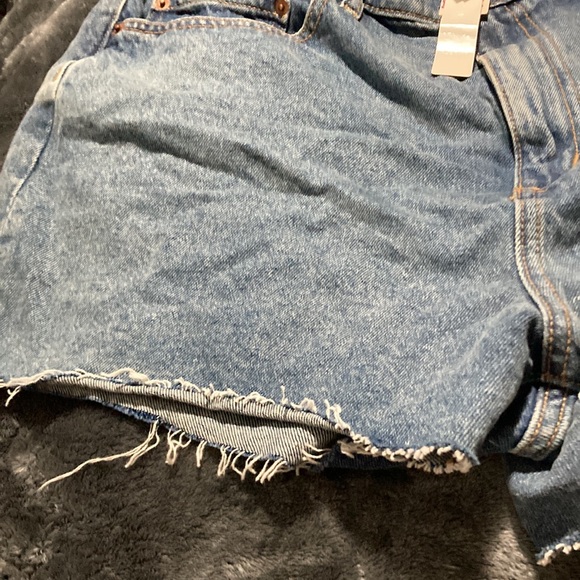 NWT VS PINK Jean shorts - Picture 5 of 11